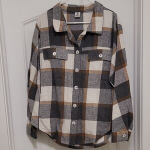 Senita Athletics Women's Rin Shacket In Sandstone Plaid